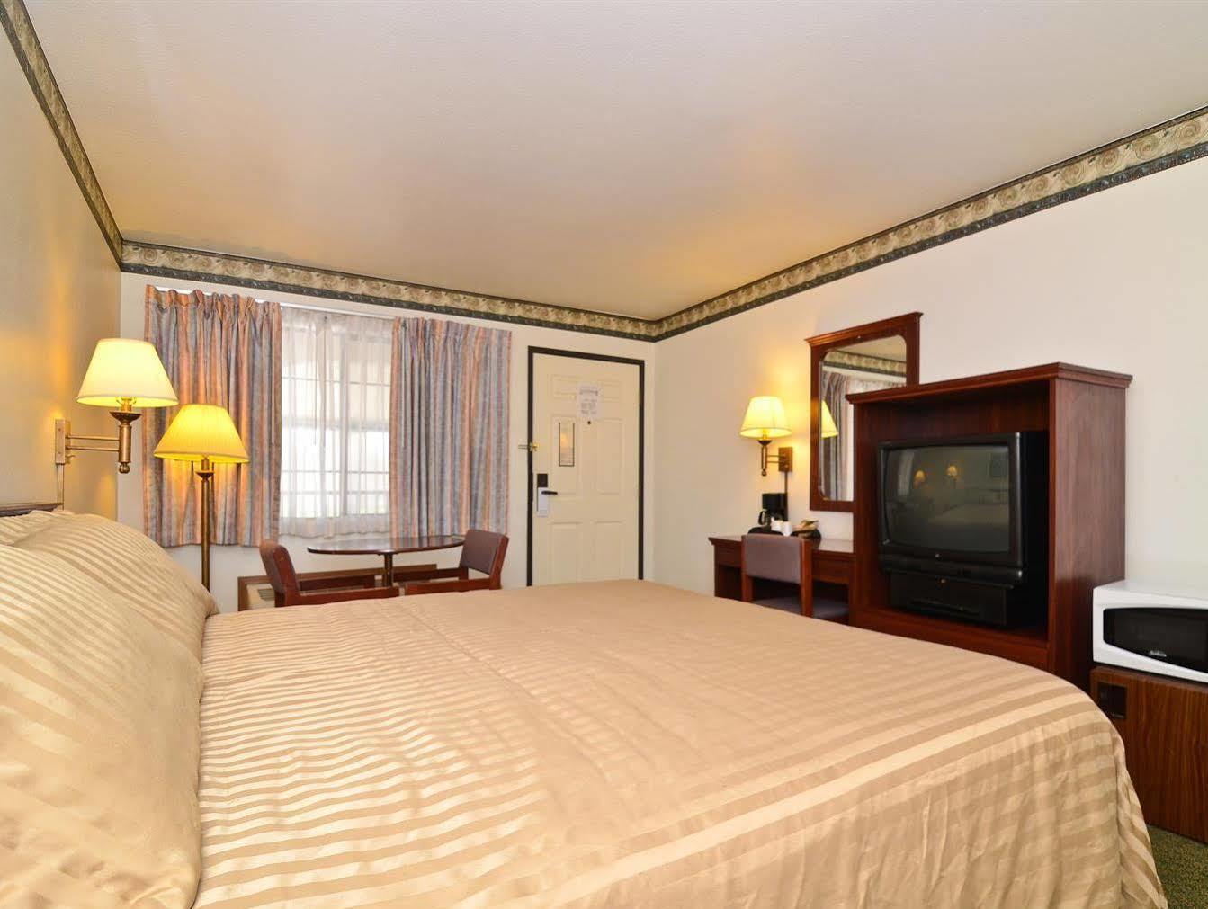 Crossroads Inn - Downtown Сакраменто Екстериор снимка